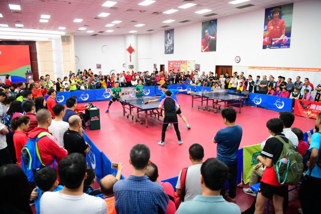 帮助他在这 帮助他在这